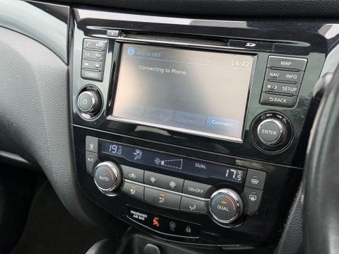 Nissan Qashqai 1.5 dCi Tekna 2WD Euro 5 (s/s) 5dr 89