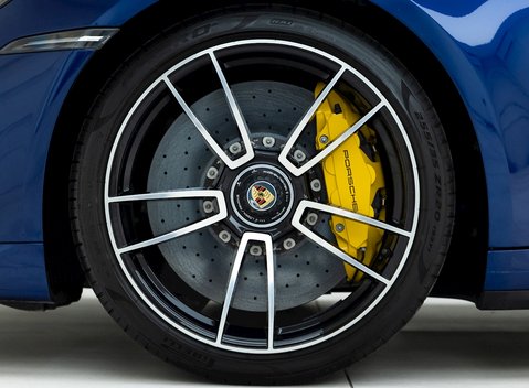 Porsche 911 (992) Turbo S 8