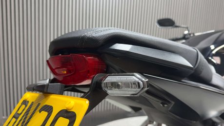 Honda CB650R 2020 NEO SPORT CAFE 9K MODERN CLASSIC 650CC 48