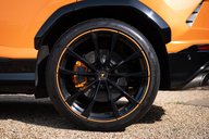 Lamborghini Urus V8 13