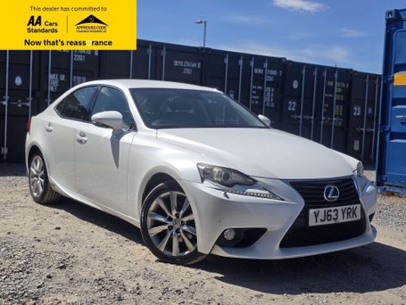 Lexus Is 2.5 300h Luxury Saloon 4dr Petrol Hybrid E-CVT Euro 5 (s/s) (223 ps)