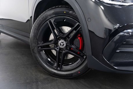 Mercedes-Benz GLA 2.0 GLA220d AMG Line (Premium Plus) SUV 5dr Diesel 8G-DCT 4MATIC Euro 6 (s/ 2