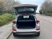 Hyundai TUCSON 2.0 CRDi Premium Auto 4WD Euro 6 5dr 40