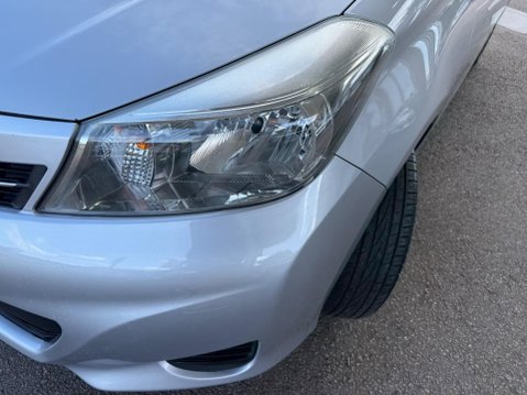 Toyota Yaris 1.33 Dual VVT-i TR Euro 5 5dr 12