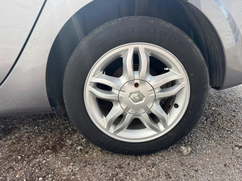 Renault Clio 1.2 16v Dynamique Sport Tourer 5dr 20