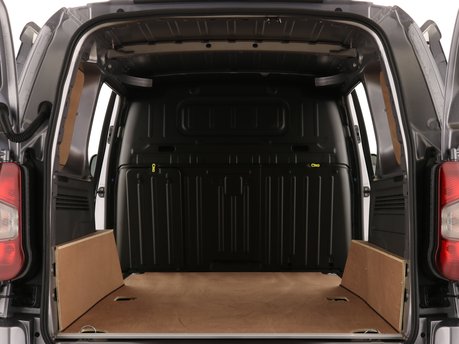 Citroen Berlingo XL 1.5 BlueHDi 950Kg Driver 100ps 5
