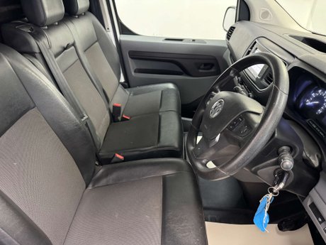 Vauxhall Vivaro 1.5 Vivaro 2900 Sportive S/S 36