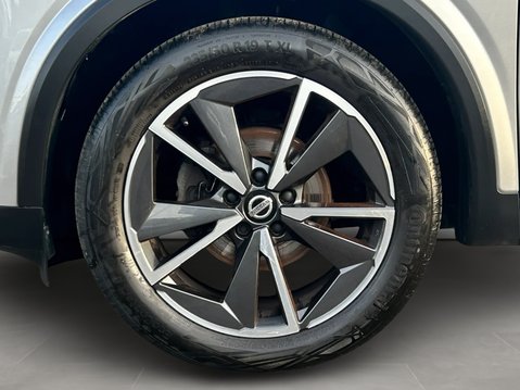 Nissan Qashqai 1.3 DiG-T MH 158 Tekna 5dr 13