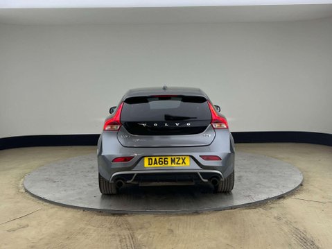 Volvo V40 2.0 T2 R-Design Pro Euro 6 (s/s) 5dr 8