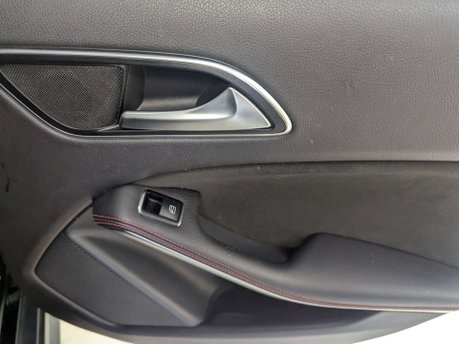 Mercedes-Benz GLA 2.1 GLA 200 D AMG Line Auto 5dr 50