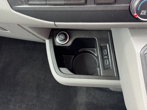 Volkswagen Transporter Crew Cab AUTO LWB L2H1 Highline T32 A/C Alloys Sensors EURO 6 NO VAT 42