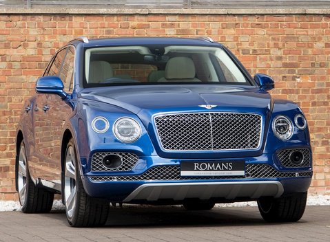 Bentley Bentayga V8 1