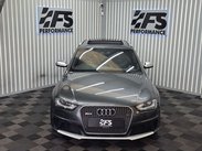 Audi RS4 4.2 FSI V8 Estate 5dr Petrol S Tronic quattro Euro 5 (450 ps) 45