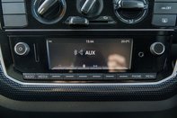 Volkswagen Up BLACK EDITION 16