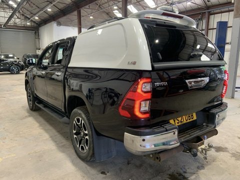 Toyota Hilux INVINCIBLE 4WD D-4D DCB 9
