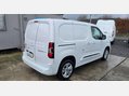 Toyota Proace City design L1 H1 SWB 1.5d 100ps eu6 nav 6 Speed 2
