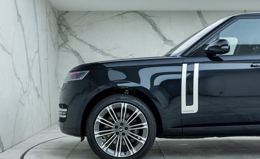 Land Rover Range Rover P530 Autobiography LWB 30