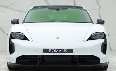 Porsche Taycan GTS Sport Turismo 4