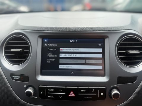 Hyundai i10 1.0 Play Euro 6 5dr 27