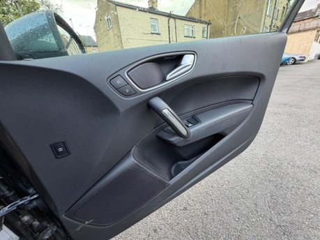 Audi A1 TFSI S LINE 18