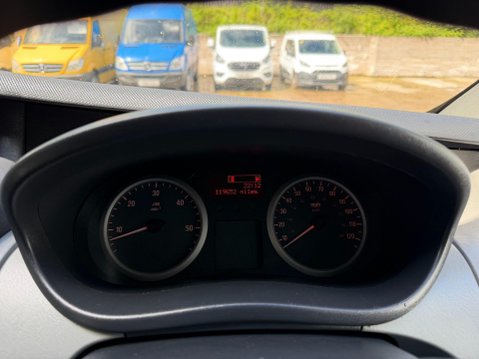 Vauxhall Vivaro 2.0 2900 CDTi Panel Van 4dr Diesel Manual FWD L3 (195 g/km, 113 bhp) 32