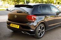 Volkswagen Polo R-LINE TSI 8