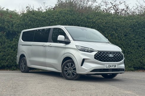 Ford Tourneo Custom Titanium Luxe | 9 Seat | Auto | L2 LWB | Euro 6 | £32491 + VAT