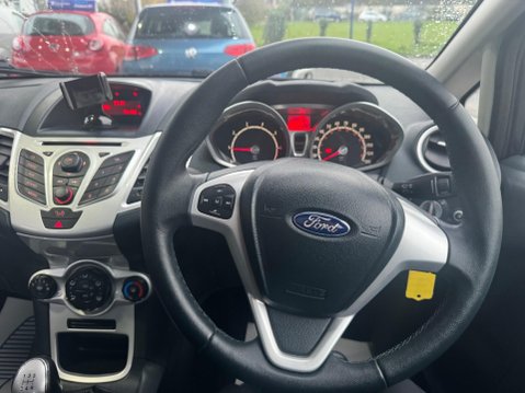 Ford Fiesta 1.25 Zetec Euro 5 5dr 21