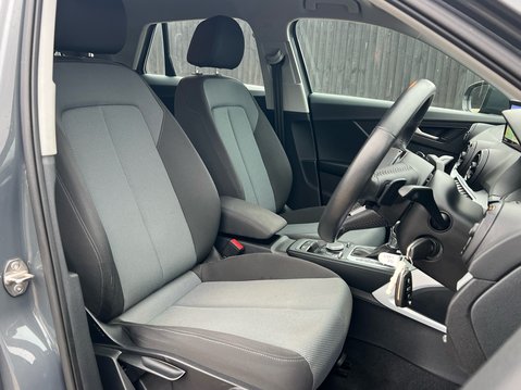 Audi Q2 TFSI SE 19