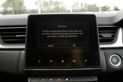 Renault Captur TECHNO E-TECH 29