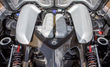 Porsche Carrera GT 29