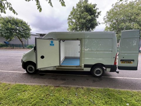 Renault Master 2.3 dCi MM35 Temperature Controlled 4dr Diesel Manual FWD L2 H2 (221 g/km, 12