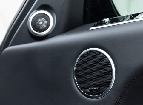 Land Rover Range Rover Sport 5.0 SVR Carbon Edition 19