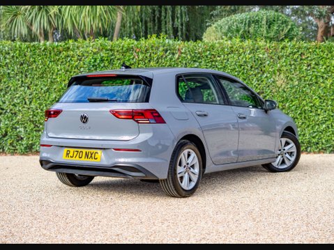 Volkswagen Golf 1.5 Golf Life eTSI Semi-Auto 5dr 7