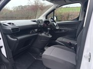 Vauxhall Combo L2H1 2300 Dynamic Panel Van 17