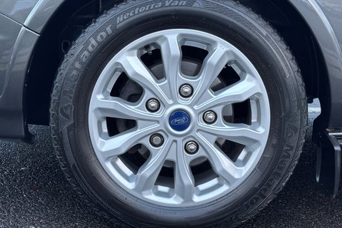 Ford Tourneo Custom 320 130 ps Titanium L2 9 Seater - Automatic 33