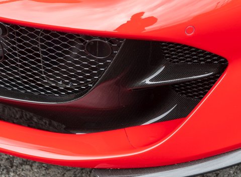 Ferrari 812 Superfast 26