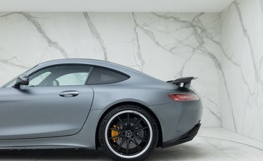 Mercedes-Benz AMG GT R PREMIUM 31