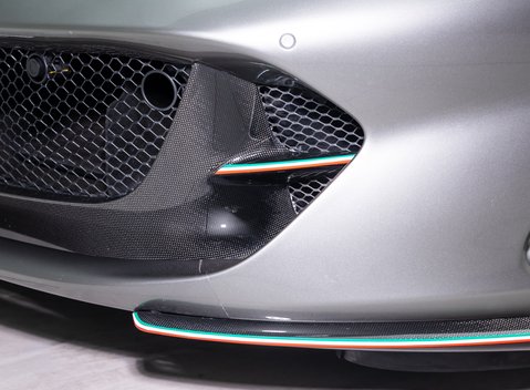 Ferrari 812 Superfast 32