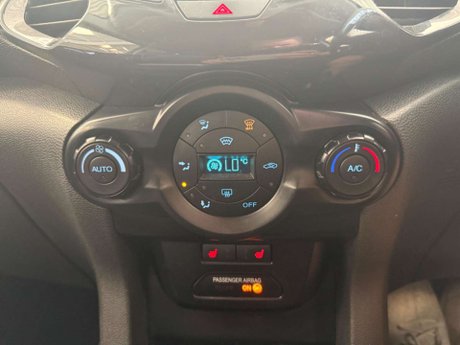 Ford Ecosport 1.0T EcoBoost Titanium 2WD Euro 5 (s/s) 5dr 38