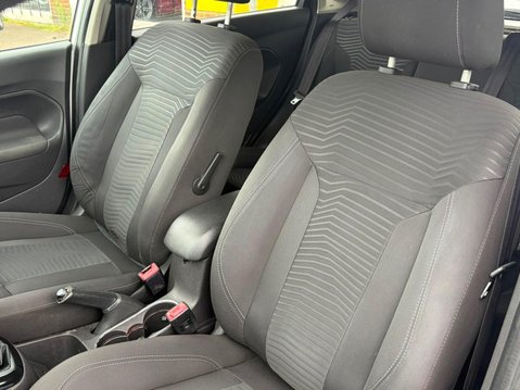 Ford Fiesta 1.0T EcoBoost Titanium Euro 5 (s/s) 5dr 15