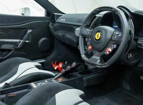 Ferrari 458 Speciale Aperta 13