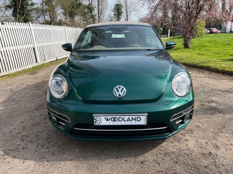 Volkswagen Beetle DESIGN TSI BLUEMOTION TECHNOLOGY DSG 14