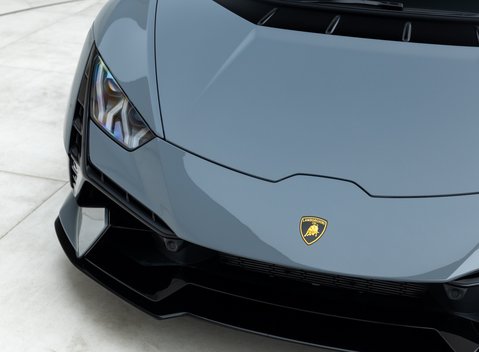 Lamborghini Huracan Tecnica 23
