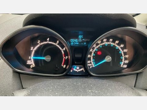 Ford Fiesta 1.25 Zetec Euro 5 5dr 9