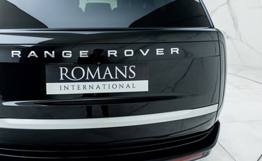 Land Rover Range Rover P460e Autobiography LWB 32