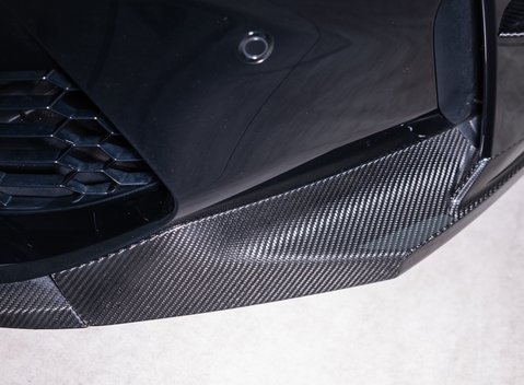 BMW M4 COMPETITION XDRIVE M Performance 32