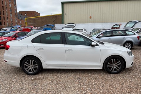 Volkswagen Jetta SPORT TDI BLUEMOTION TECHNOLOGY DSG BLUETOOTH! £35 ROAD TAX! 37