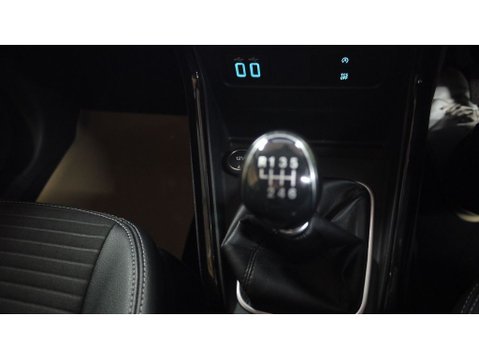 Ford Ecosport 1.5 EcoBlue Titanium SUV 5dr Diesel Manual AWD Euro 6 (s/s) (125 ps) 17