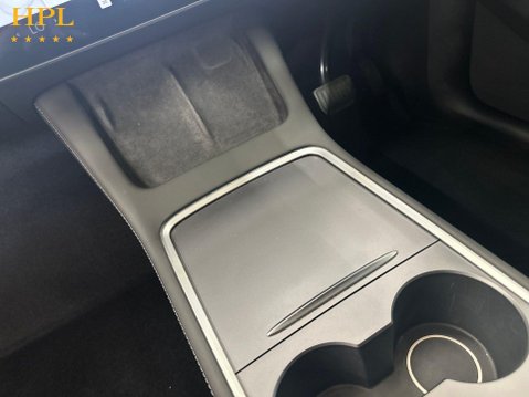 Tesla Model Y SUV 5dr Electric Auto RWD (346 ps) 1 Owner - Sensors - Bluetooth 17